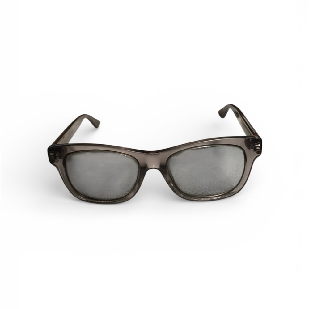 Gucci GG0044SA
Smoke Gray Sunglasses transparent gray acetate like new w/case